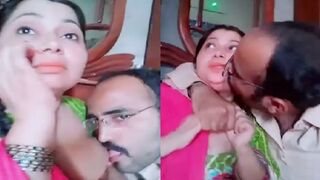 Sexy cheater bhabhi ka boobs sucking mms