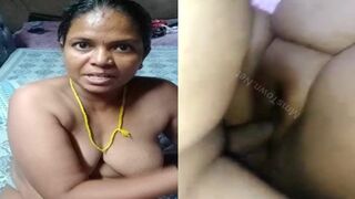 Chubby bhabhi nai maje se chudwaai moti chut